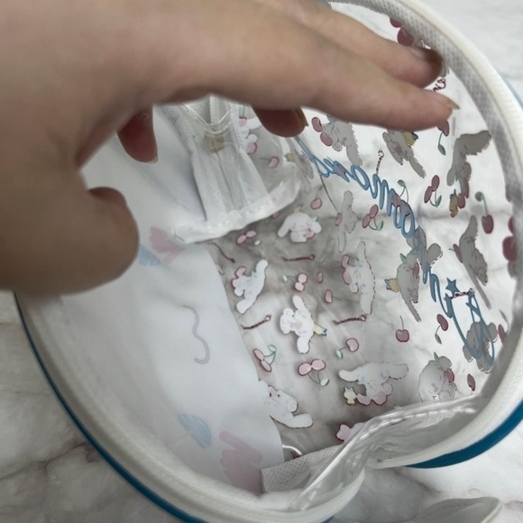 CinnamoRoll Multi Purpose Bag - Picture 3 of 3